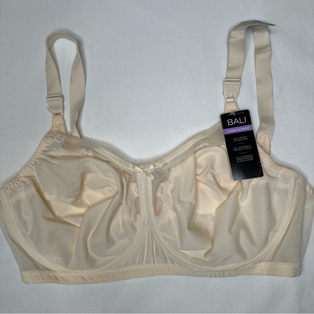 Women’s Bali intimate full coverage bra size 44DDD beige cream NWT